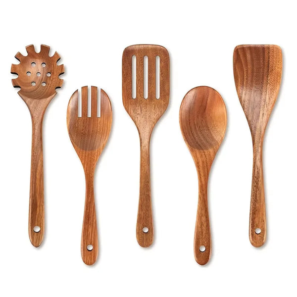 Set de utensilios de cocina en madera natural