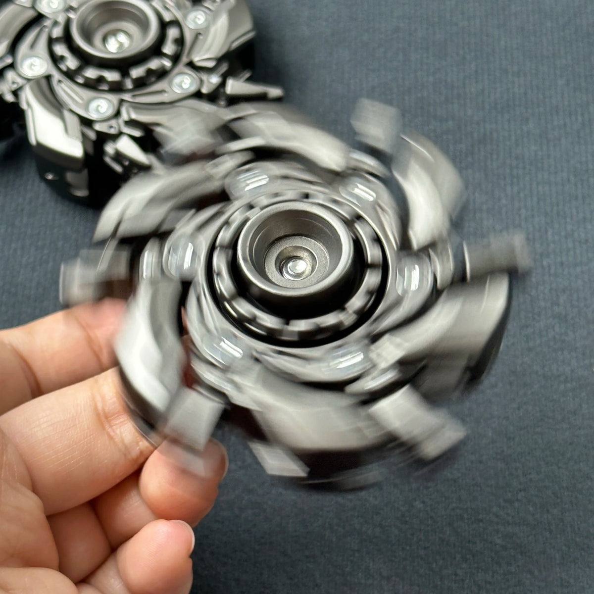 Fidget slider abierto mostrando el mecanismo